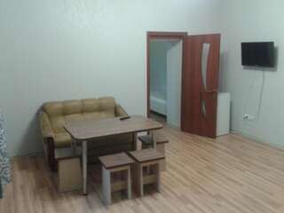 Апартаменты Dioskuriya Guest House Сухум Семейные апартаменты-7