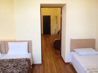 Апартаменты Dioskuriya Guest House Сухум Семейные апартаменты-6